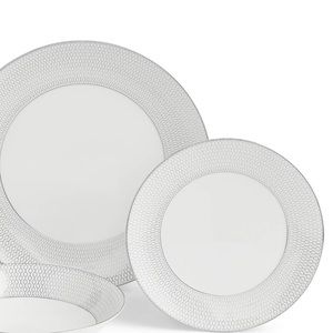 Wedgwood Gio Platinum Dinner and Salad Plate
